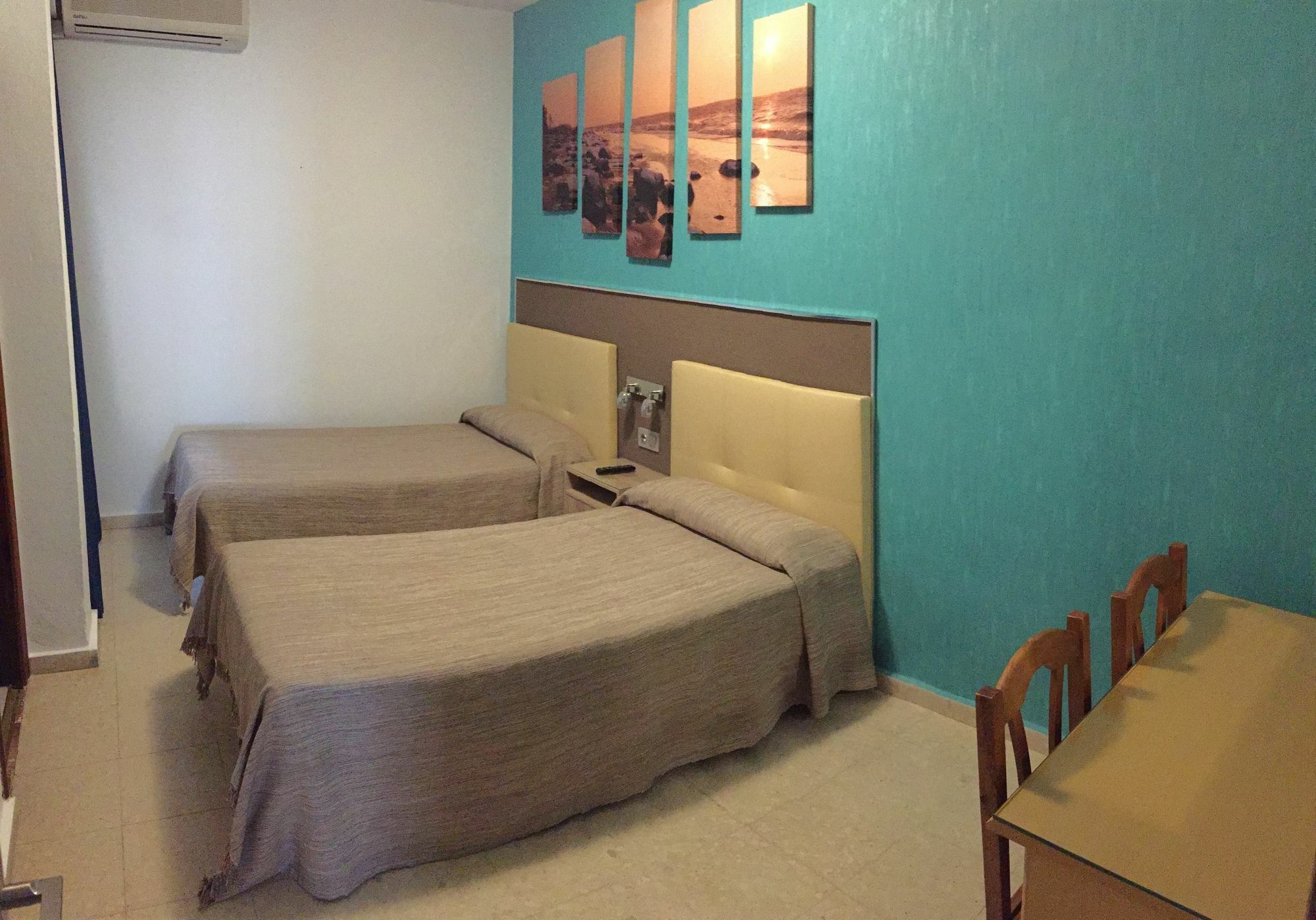 Hostal La Pilarica Marbella Eksteriør bilde